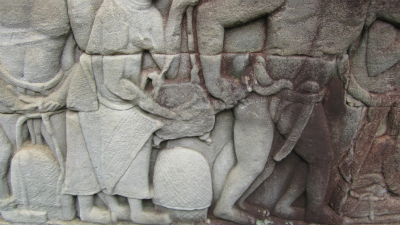 �K�ɋT�����ݕt���Ă���