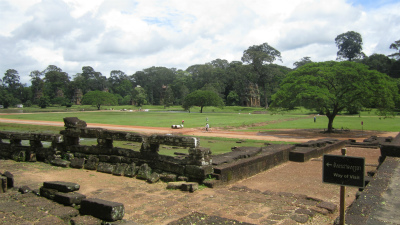 �ۂ̃e���X����k����